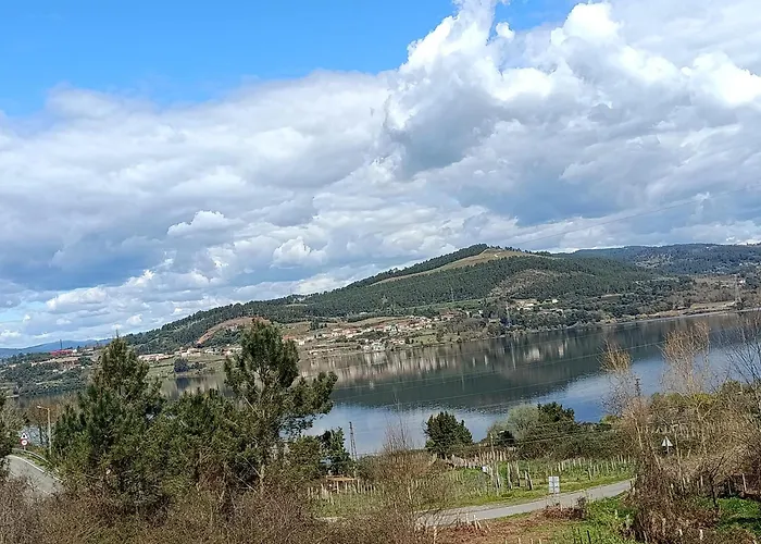 Con Chimenea Y Vistas Al Lago, Ideal Desconectar En Invierno Tatil Evi Arnoia